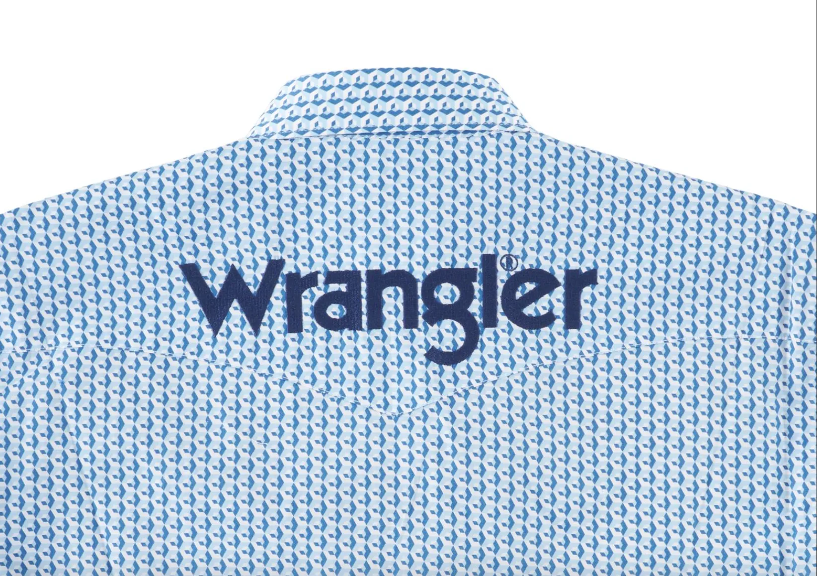 11234842 - Wrangler Men's Classic Button-Up Shirt