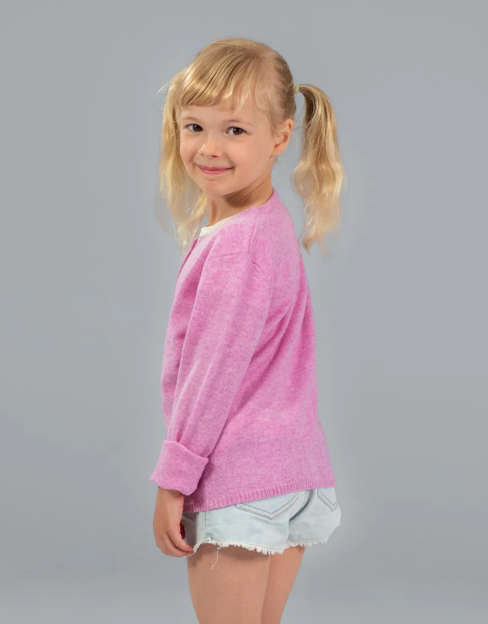 Classic Girls Crew Neck Cashmere Cardigan in Rosali