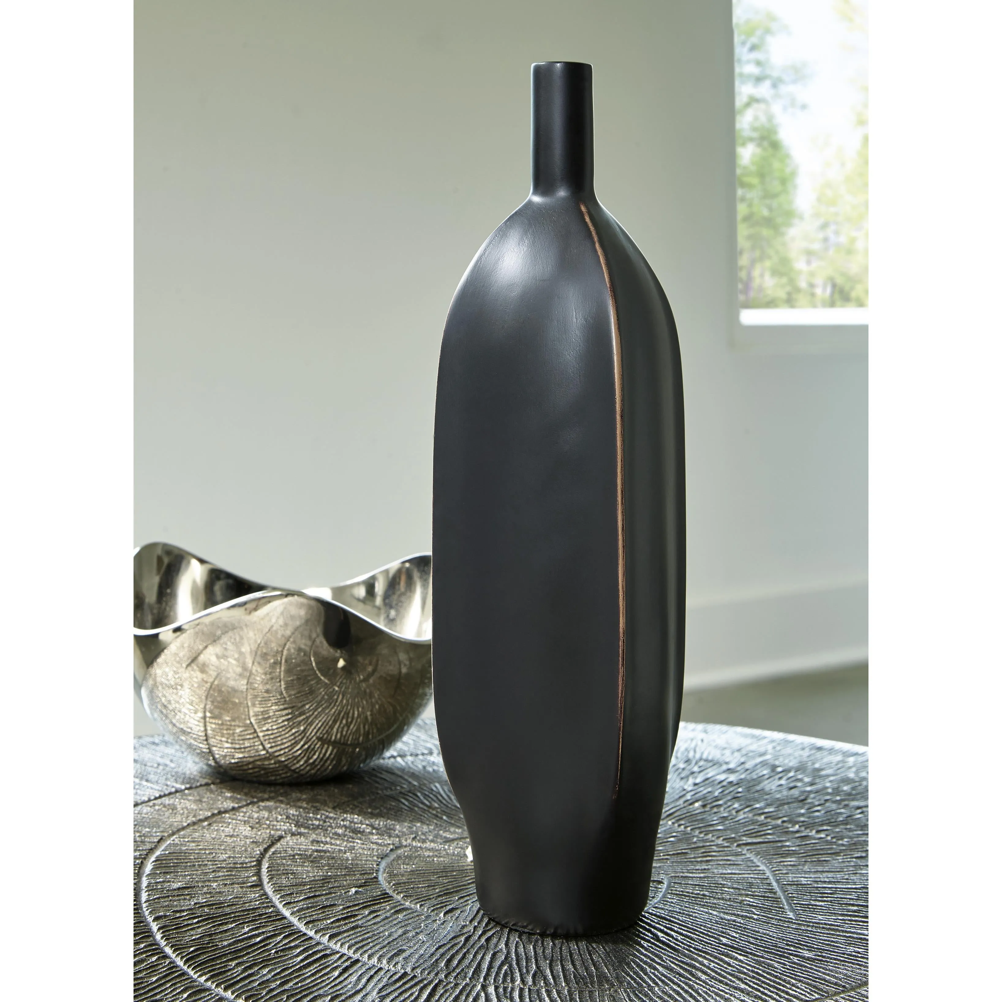 Signature Design by Ashley Rhaveney A2000551 Vase